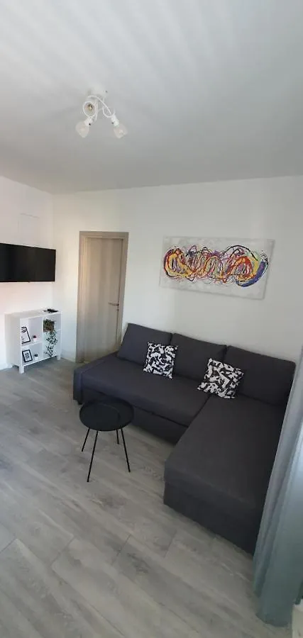 Apartments Ena Kastela 0*,  Croatia