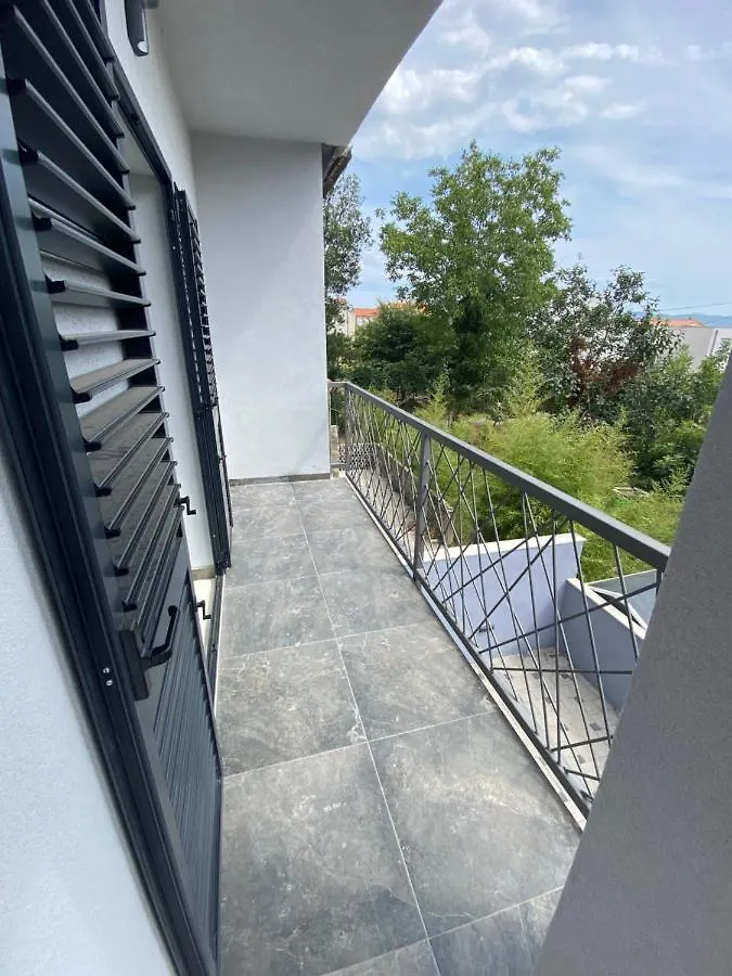 Apartments Ena Kastela 0*,