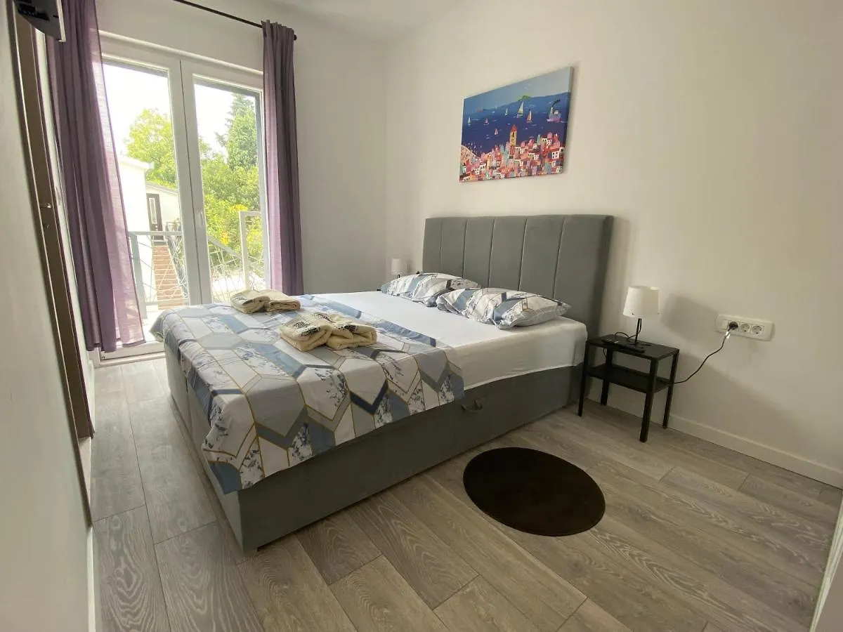Apartments Ena Kastela Croatia